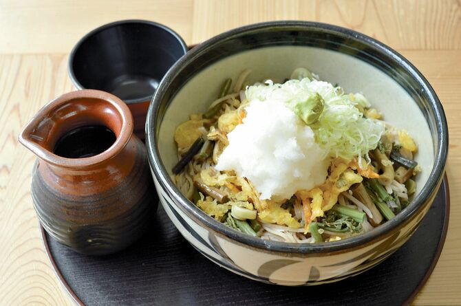 風味とこしのある手打ちそばをさっぱりと