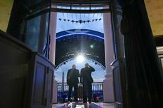 【米イラン合意】「バースデー」、演出優先