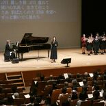宇都宮海星学園が70周年記念式典　伊秩弘将さん伴奏で校歌高らかに