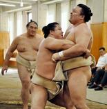若隆景、発熱から復帰で１１番