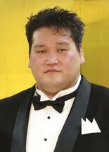 伊勢ケ浜親方、伯乃富士に暴力