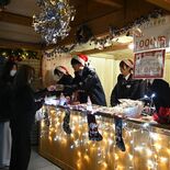 冬の大通りをクリスマス色に　宇都宮共和大宇都宮シティキャンパスでマーケ…