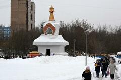 【世界の街から】春遠く