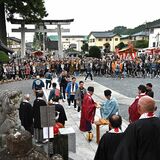 鹿沼秋祭り前に仮屋台26台が集結　おはやしを響かせ、神社に奉納