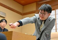 佐田が挑戦権を初めて獲得