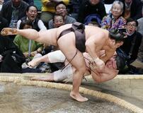 両横綱 まさかの連敗