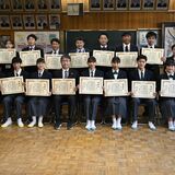 胸押さえて倒れる男子生徒　命救った生徒と教諭の勇気と連携　小山第三中の19人に感謝状