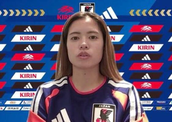 サッカー女子アジア杯の開幕を前に取材に応じる長谷川=27日