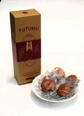 本橋製菓が商品化したいちごあんドーナツ