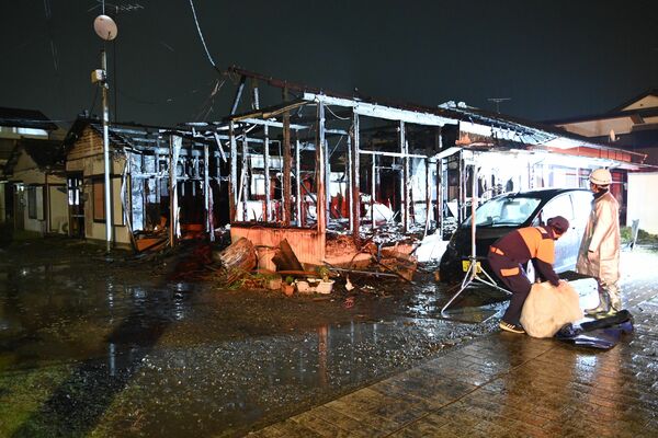 貸家が燃えた火災現場＝10日午前０時25分、野木町丸林