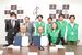 連携協定を結んだ藤原学部長（左から２人目）と稲葉理事長（同４人目）＝10日午後、宇都宮大