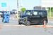 乗用車が正面衝突した事故現場