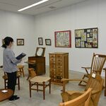 那須塩原市図書館みるるで「木工・絵手紙作品展」　須藤さん夫妻の作品40点　６月７日にワークショップも