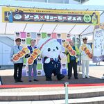 いもフライ、焼きそば、お好み焼き･･･　ご当地グルメでソース文化PR　JR両毛線沿線7市が佐野でフェス