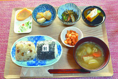 真岡　　 おむすびカフェランチバイキング