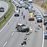 宇都宮の東北道で重体事故　普通貨物自動車が大破　午後2時現在、下り線通行止め