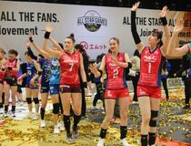 佐藤ら観衆8千人沸かせる