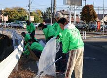 佐野信金職員ら清掃奉仕活動