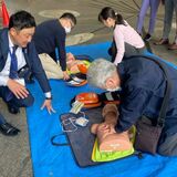 オリオン通りにAED設置　設置場所は24時間営業店舗　決断のきっかけは…下野新聞の読者登壇