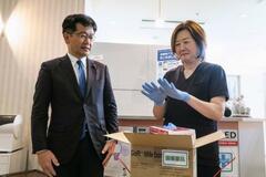 国備蓄の医療手袋、配送を開始