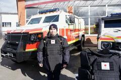 日本、女性用の防護服を供与