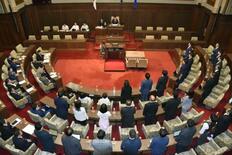 大阪府議会、定数６削減で７３に