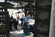 那須国造碑に活性化願う　大田原・笠石神社で例大祭