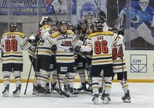 栃木日光アイスバックスが延長戦制す FW鈴木健斗が劇的弾、PO準決勝第…