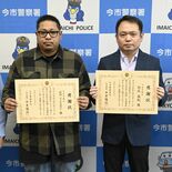 道路脇に寝込んでいた男性を保護　今市署が新聞販売店の２人に感謝状