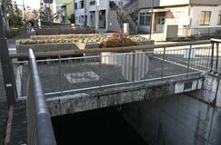 馬にちなむ橋の名前は？