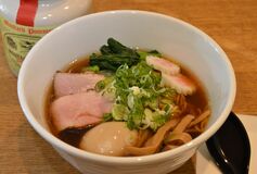 【推しの逸品】月に１日、昔ながらの味　しょうゆラーメン　タカギ商店（茂木）