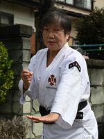 69歳女性が少林寺拳法で黒帯 宇都宮の絵面さん 地域の話題 県内主要 下野新聞 Soon ニュース 下野新聞 Soon スーン 69歳女性が少林寺拳法で黒帯 宇都宮の絵面さん 地域の話題 県内主要 下野新聞 Soon ニュース 下野新聞 Soon スーン