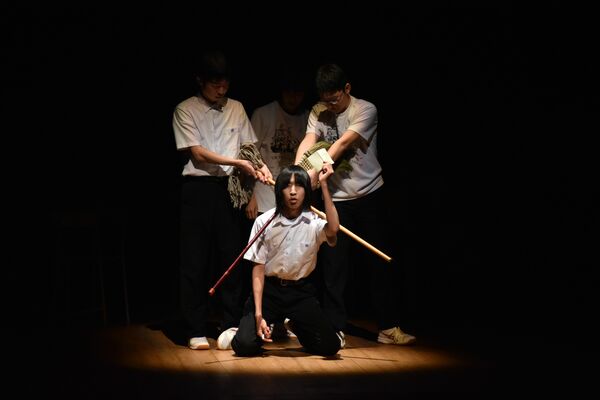 創作劇を熱演する栃木高生たち