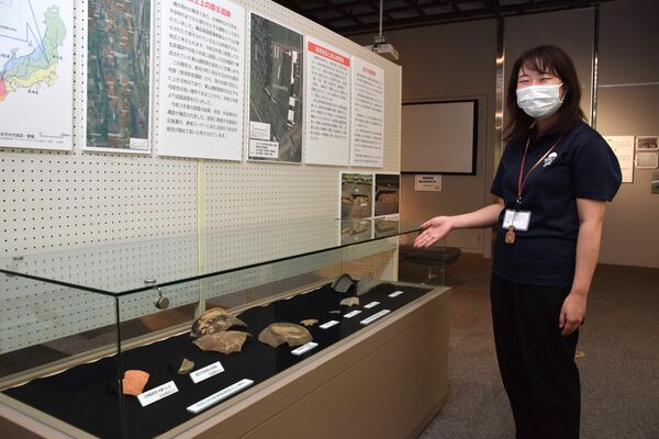 土器片などが展示されている館内