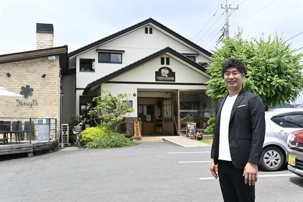 蜂蜜の魅力に触れられる体験型複合施設の整備を描く黒田社長＝鹿沼市