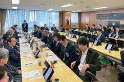 防衛費増、他国の予算も参考に