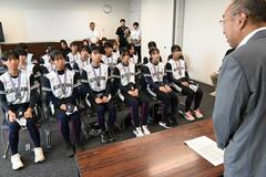 全国ベスト８入り 市役所訪問し報告