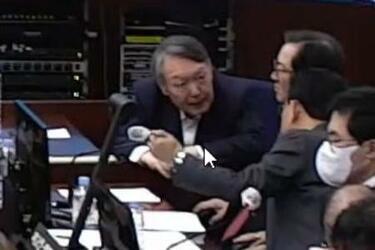 韓国、前大統領に「死刑」求刑