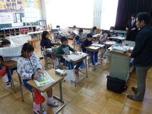 新聞の読み方など学ぶ　大田原市金丸小