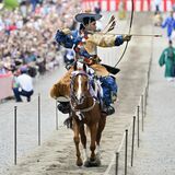 目が離せない…心も射抜く美技　日光東照宮で流鏑馬神事