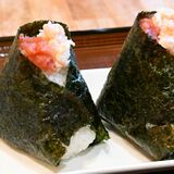 食欲そそる多彩な具材 エビマヨめんたいこのおむすび お結びや(大田原)