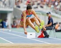 高島真織子が大会記録で優勝