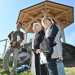 鹿沼・城山山頂で防空監視哨の完成報告会　60人が平和に思いはせる