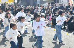 催し多彩 初のフェス　