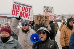 政府による派兵命令は「脅迫」