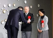 ミャンマー若者支援の夫妻ら表彰