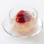 新しい名物に　いちごミルクあんみつ発売　老舗の若手経営者がコラボ　日光