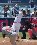 大谷無安打、菅野は３敗目