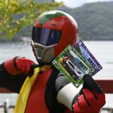 ご当地ヒーロー「オクニッコーマン」とコラボで「にこポリカード」　日光署が交通事故減目指し作成