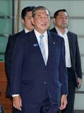 首相、地方創生へ全国知事と懇談